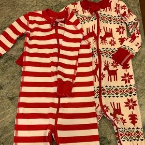 Set of 2 - Hanna Andersson Holiday PJs Size 2T